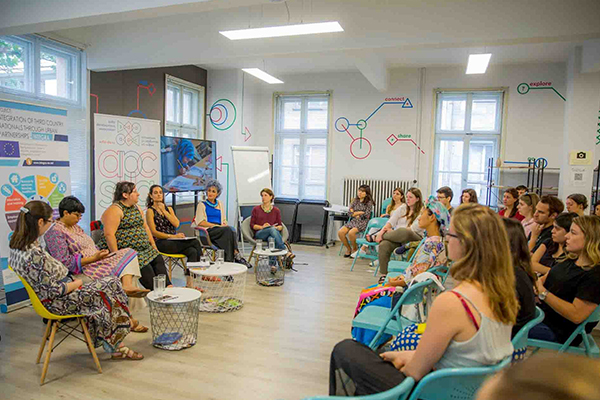 Sofia_0000_21.women-migrants in Sofia meeting-2